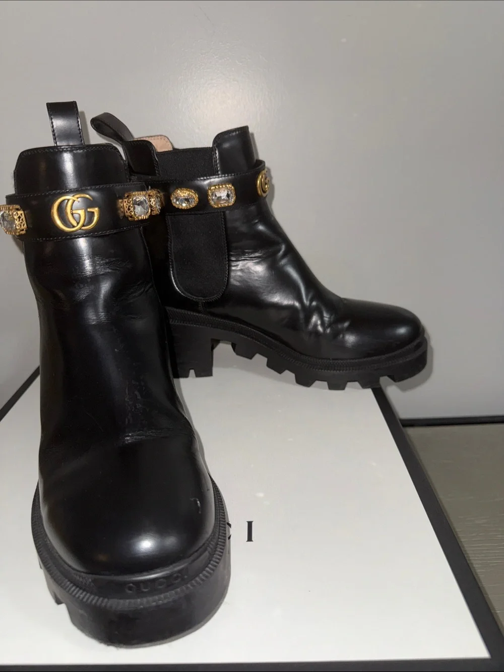 Gucci Black Leather Ankle Boots with Gold GG Logo Strap Vintage BBordeau
